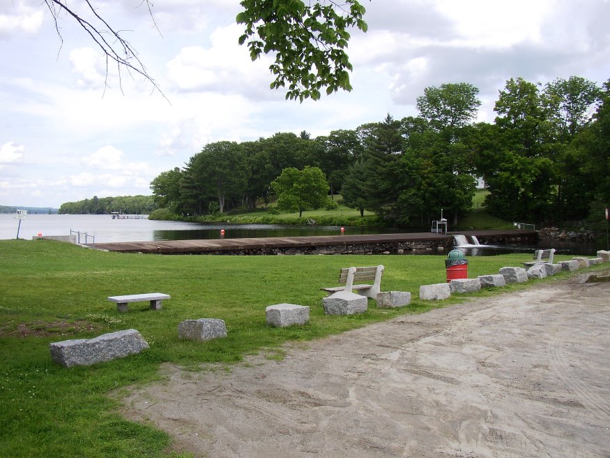 Indian Lake and park in St. Albans (2003)
