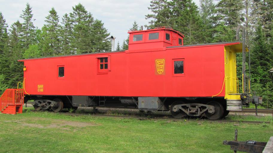 Caboose near Oakfield Station on the Station Road in Oakfield (2012)