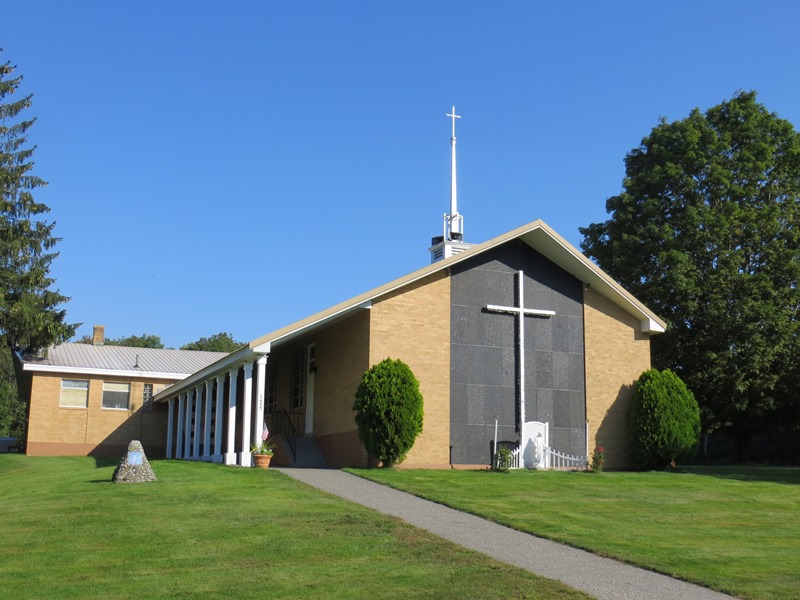 Church on Shaker Hill in Alfred (2012)