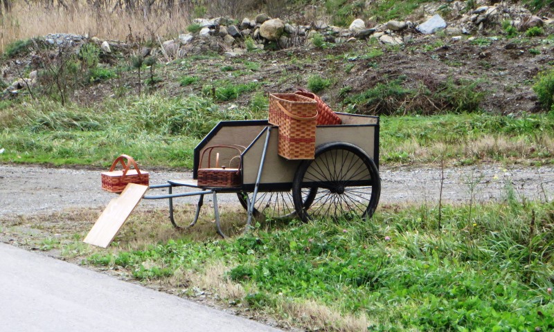 Amish Baskets for Sale on the Golden Ridge Road in Sherman (2014)